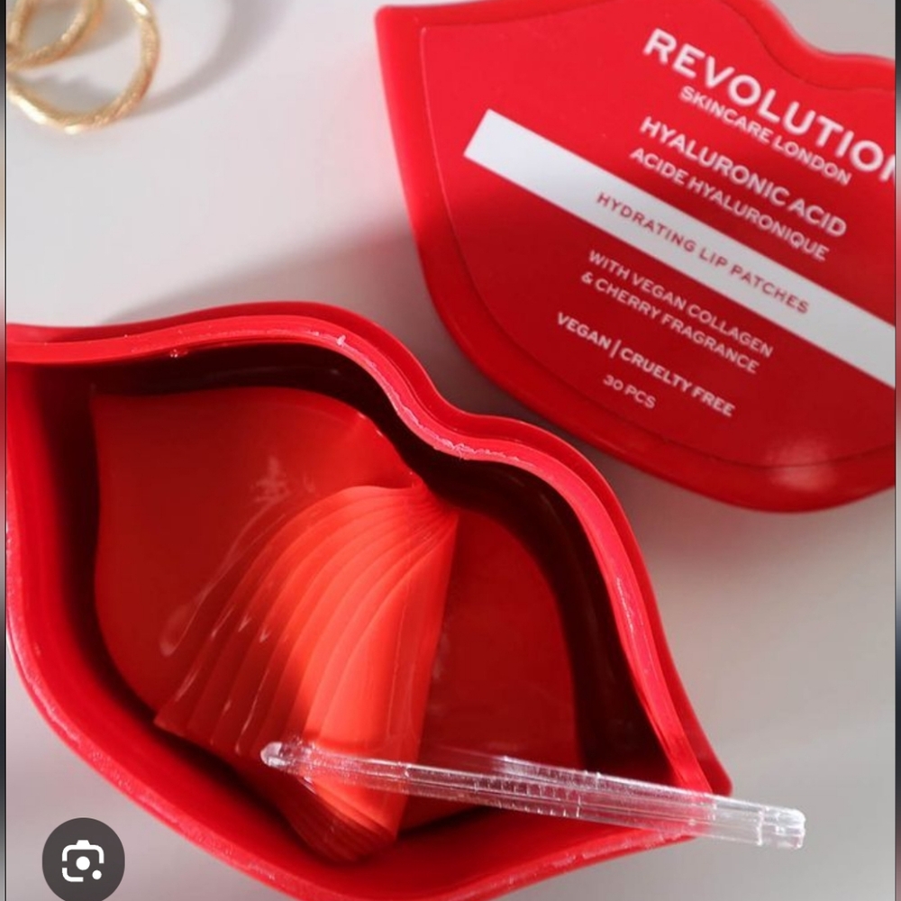 Revolution Lip Patches with Hyaluronic Acid- 30 count - Picture 2 of 2